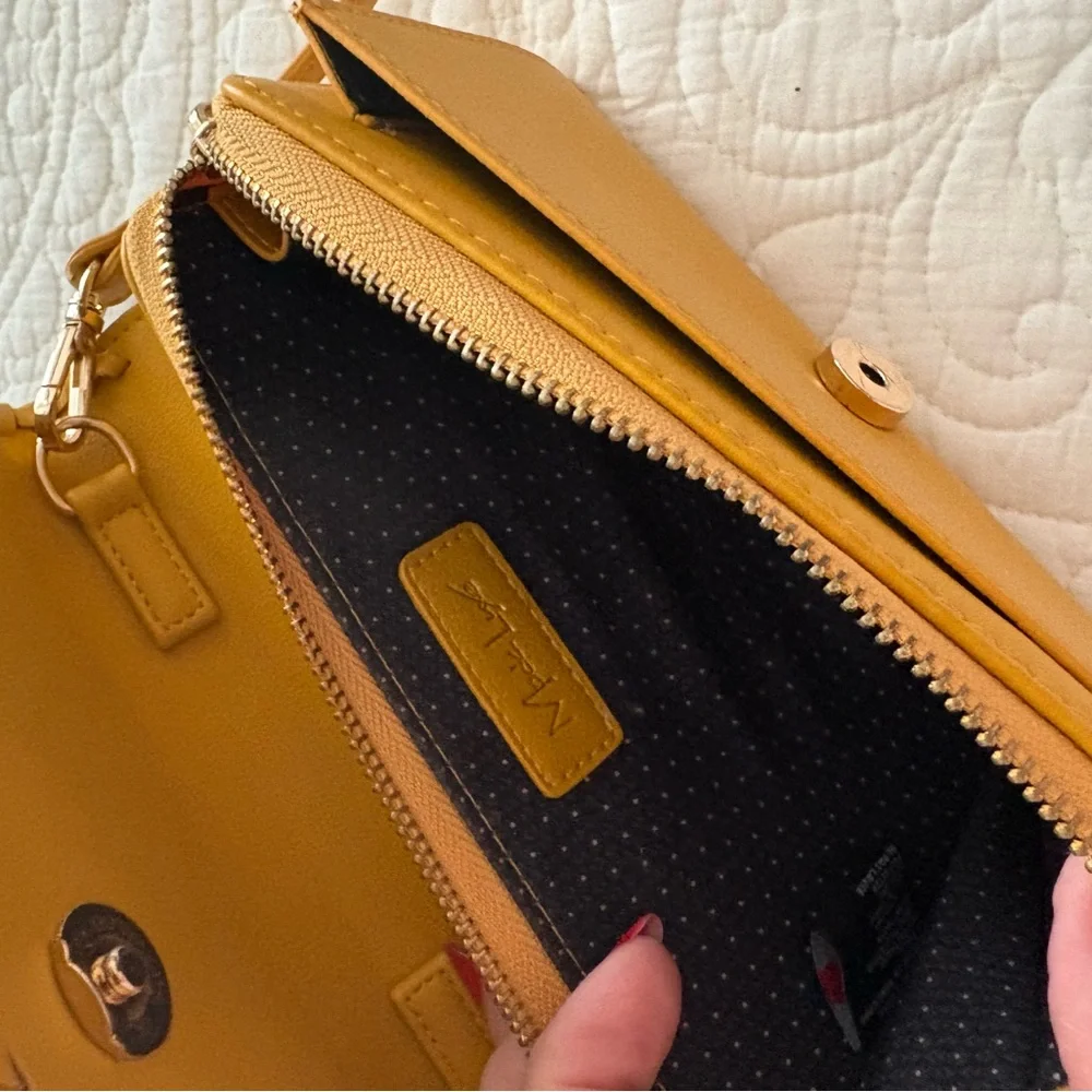 Mustard yellow crossbody bag - Picture 4 of 5